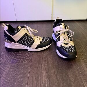 Michael Kors Maddy Trainer Sneakers - Black/White Logo 🖤✨